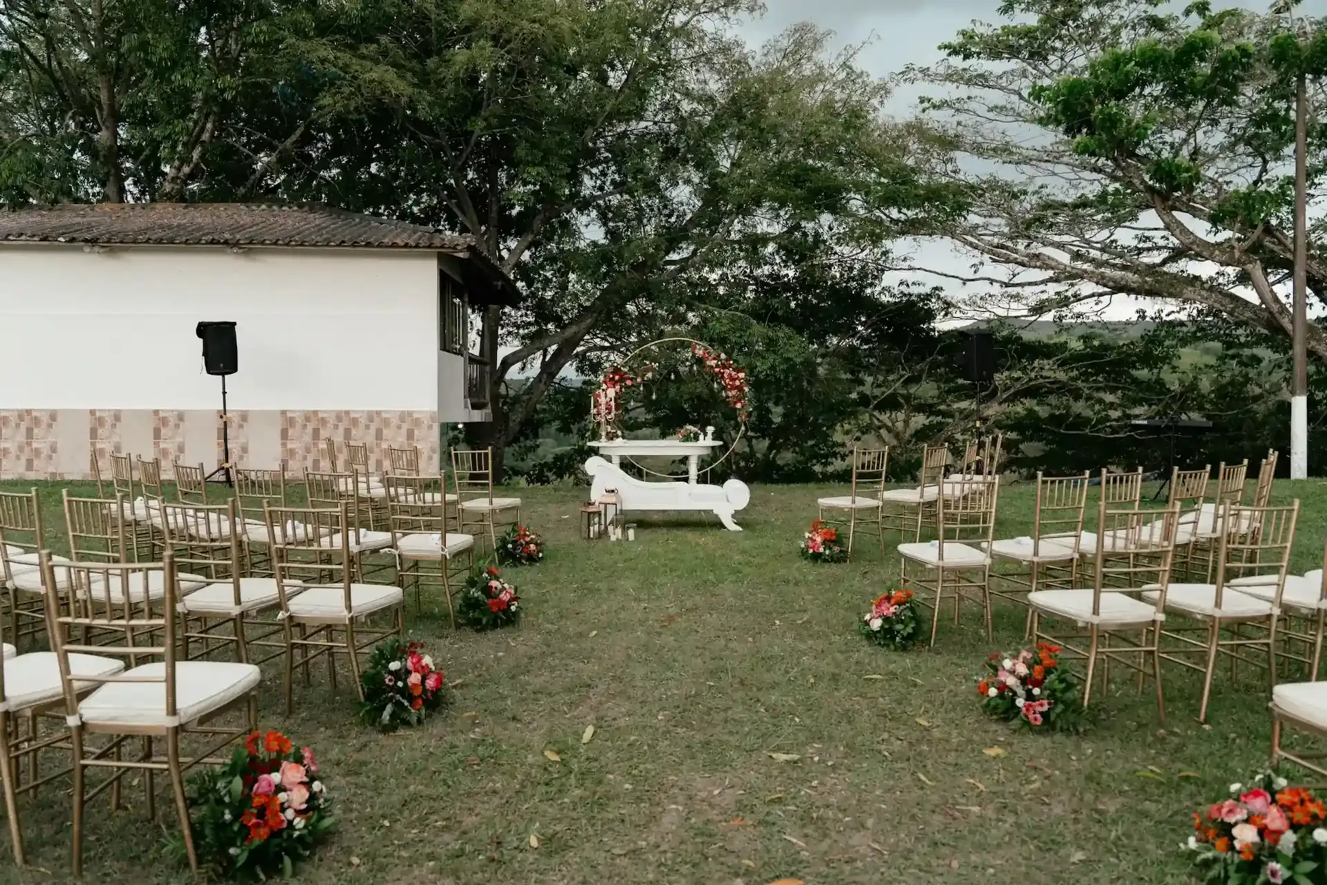 Fotógrafo de bodas con enfoque humano y artístico