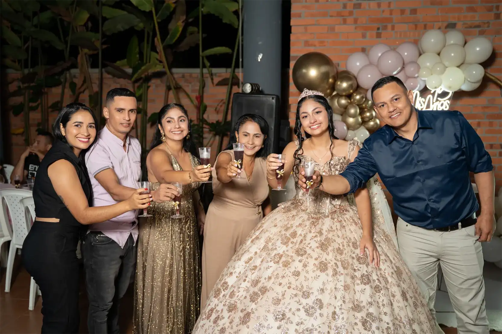 Retrato espontáneo de quinceañera